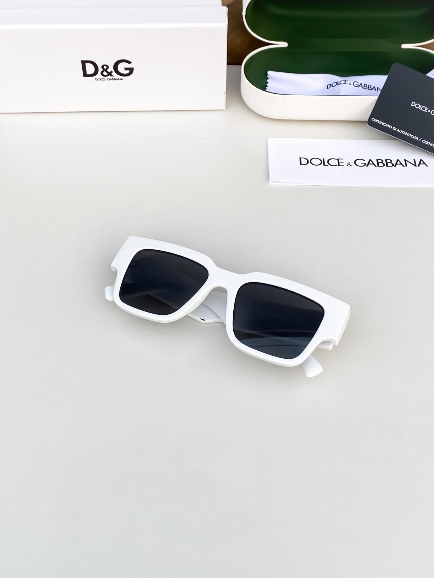 Dolce & Gabbana Sunglass