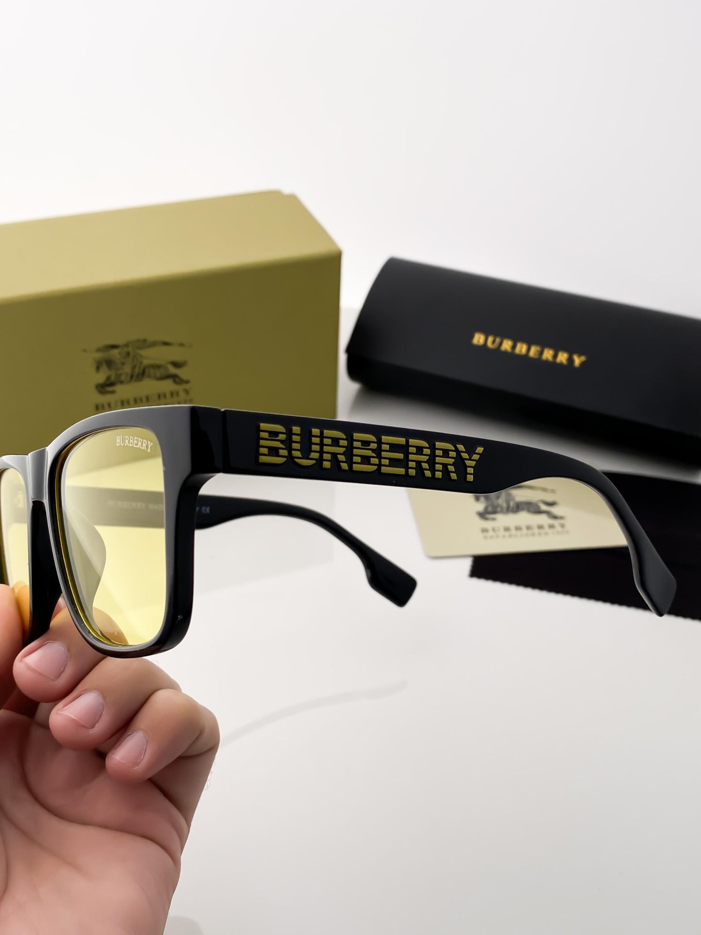 Burberry Sunglass