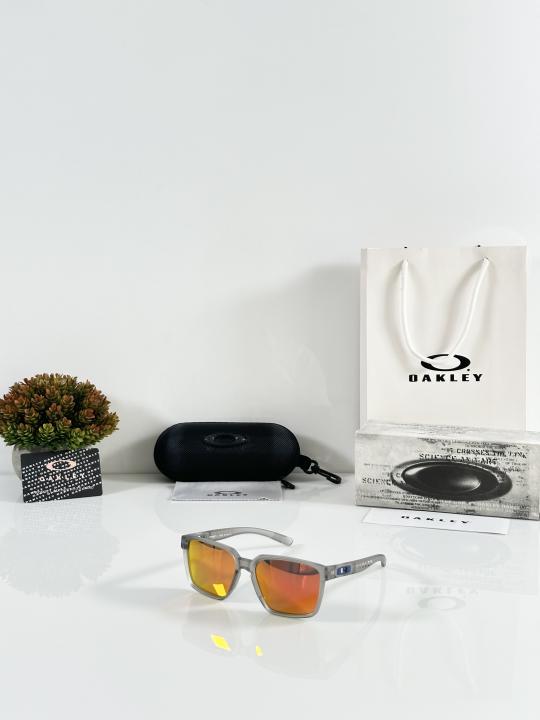 Oakley Sunglass