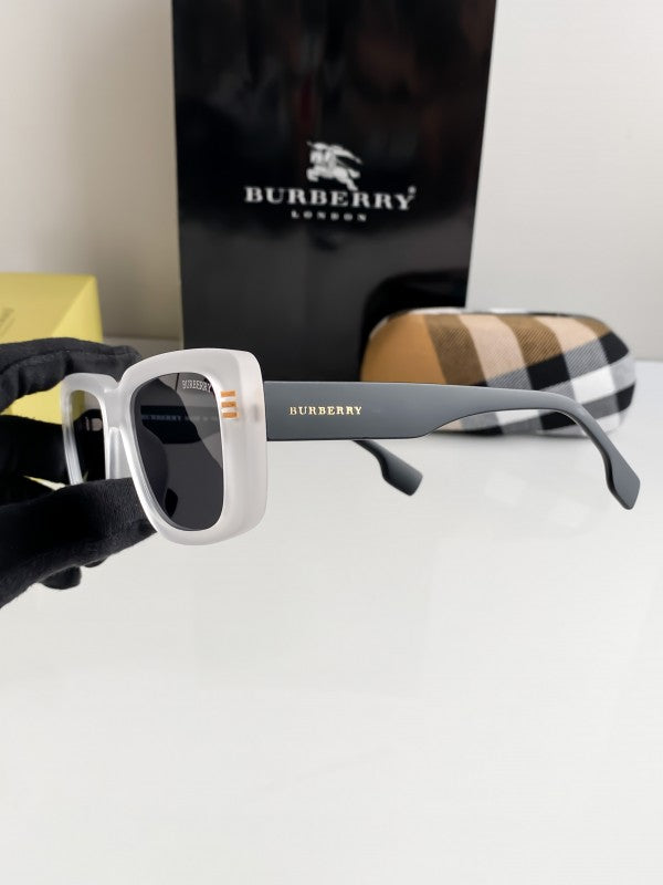 Burberry Sunglass