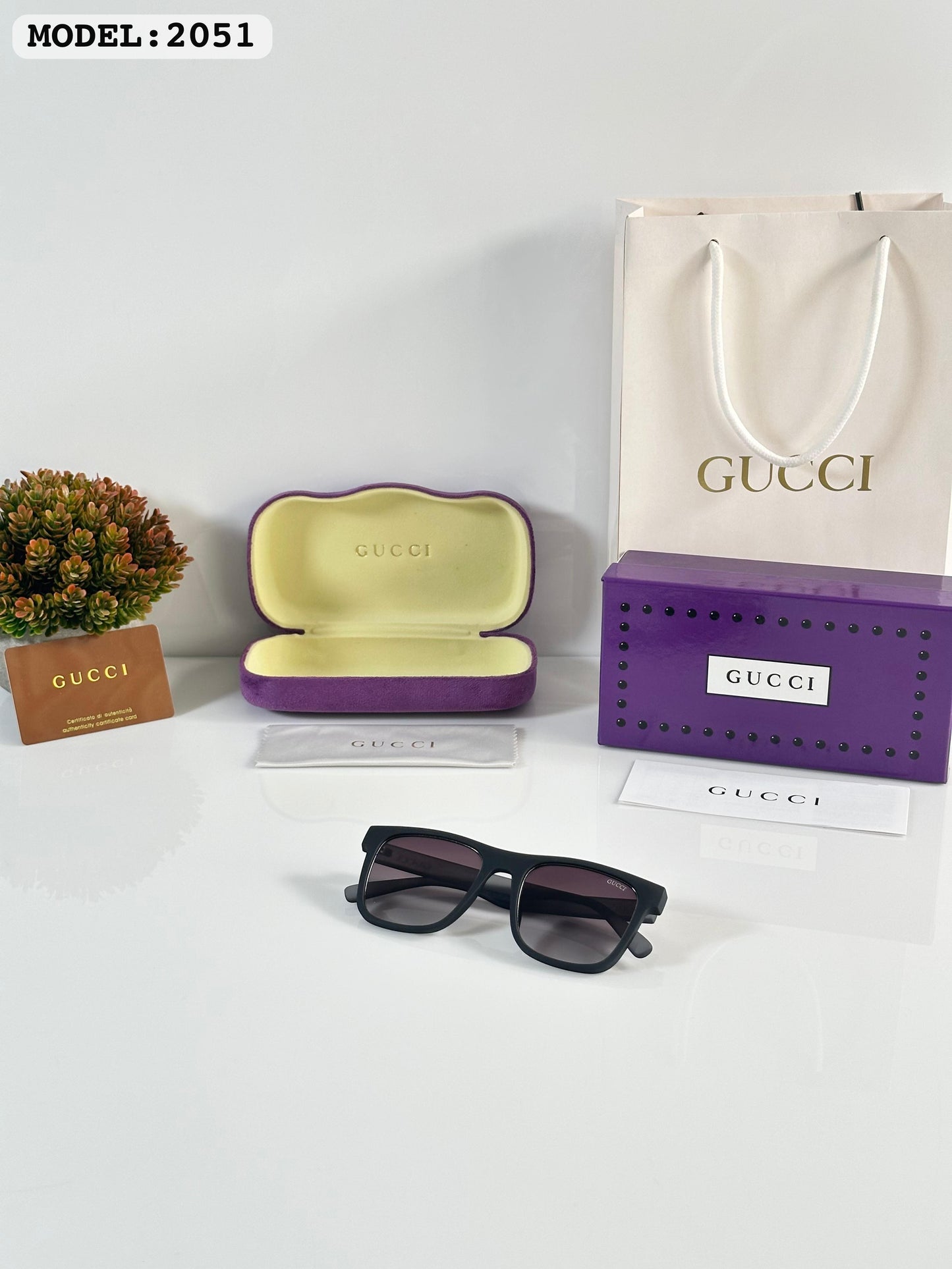Gucci Sunglass