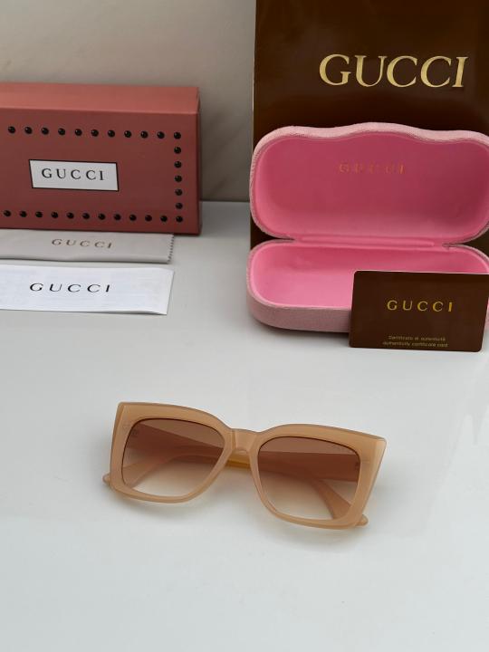 Gucci Sunglass