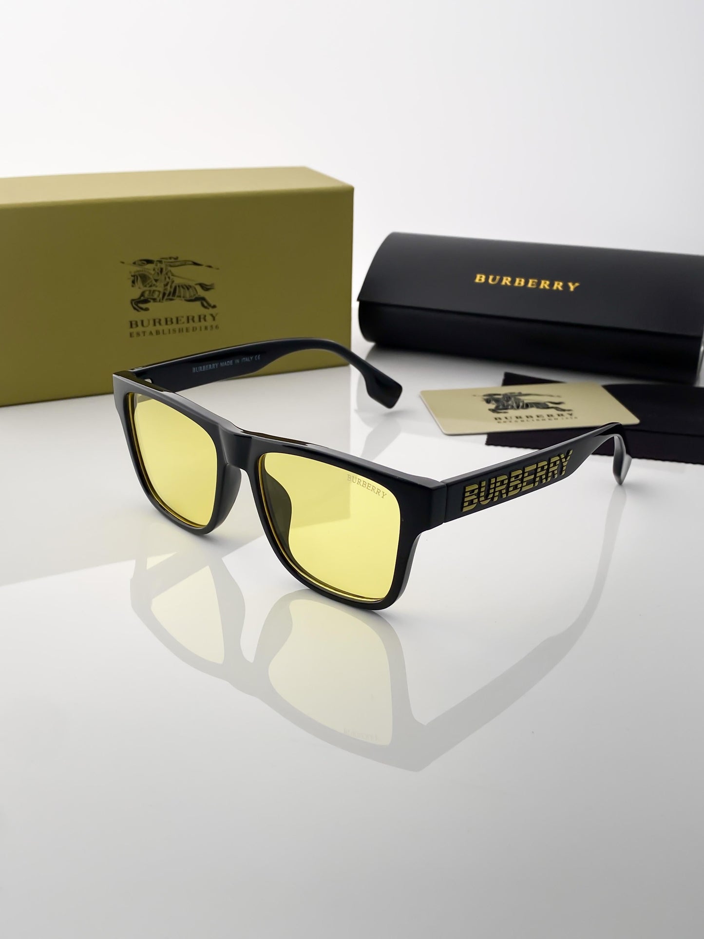 Burberry Sunglass
